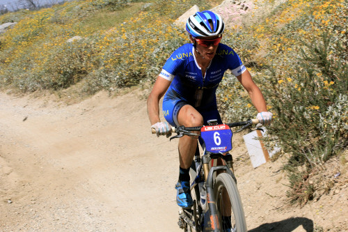 Katerina Nash off the front on the last lap in Fontana - Photo RideBiker Alliance
