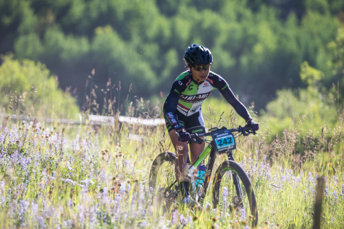 Evelyn Dong (Sho-Air Cannondale) leads the Women's 6 Day after Stage 1.