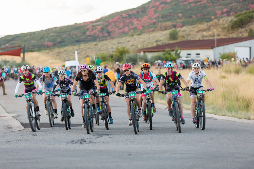 Pro women roll off the start line. Photo by: Selective Vision