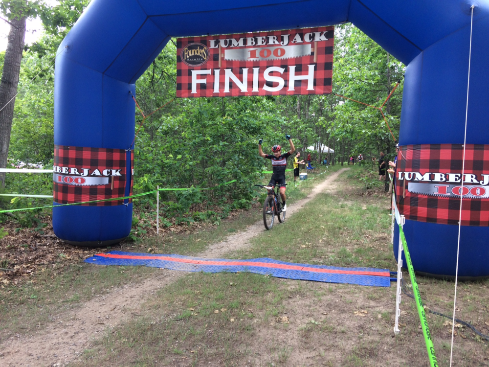 Men's Open Winner Dylan Johnson crosses finish line | MTB Race News