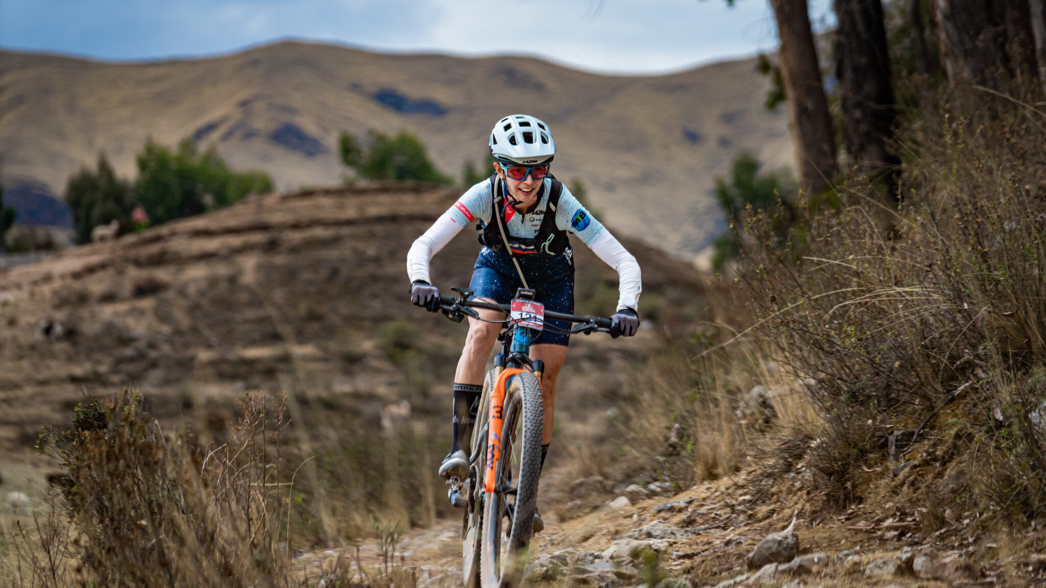 Jen Hanks drops into the finish on stage 2 – Photo courtesy of Machu Picchu Epic